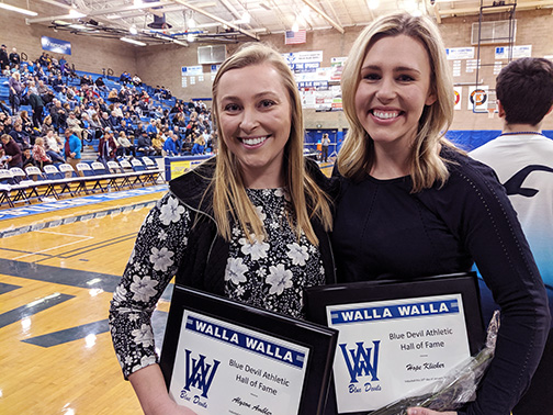 wwschools's tweet photo. Congrat's to Wa-Hi Softball stars (L-R) Alyson Ambler (2012) &amp; Hope Klicker (2011) for being inducted in the Athletic Hall of Fame. Ambler &amp; Klicker were All-State, Gatorade Players of the Year &amp; decorated college athletes who teamed to lead Wa-Hi to the state title in 2011. Thx! https://t.co/93pRzILBNV