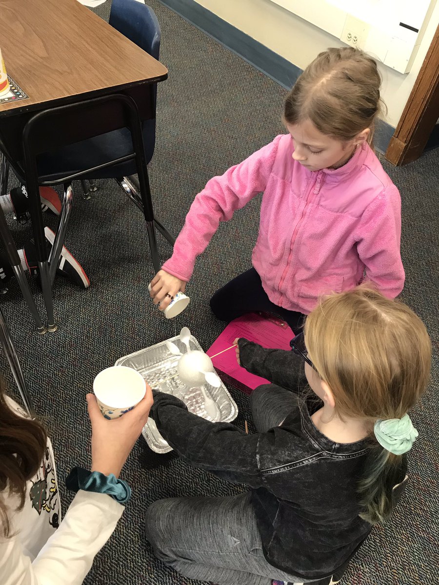 Lesniewiczd70's tweet photo. Students creating water turbines and seeing how water is used to produce electricity #d70raptors #d70shinyapple https://t.co/QZZ8BlVrP0