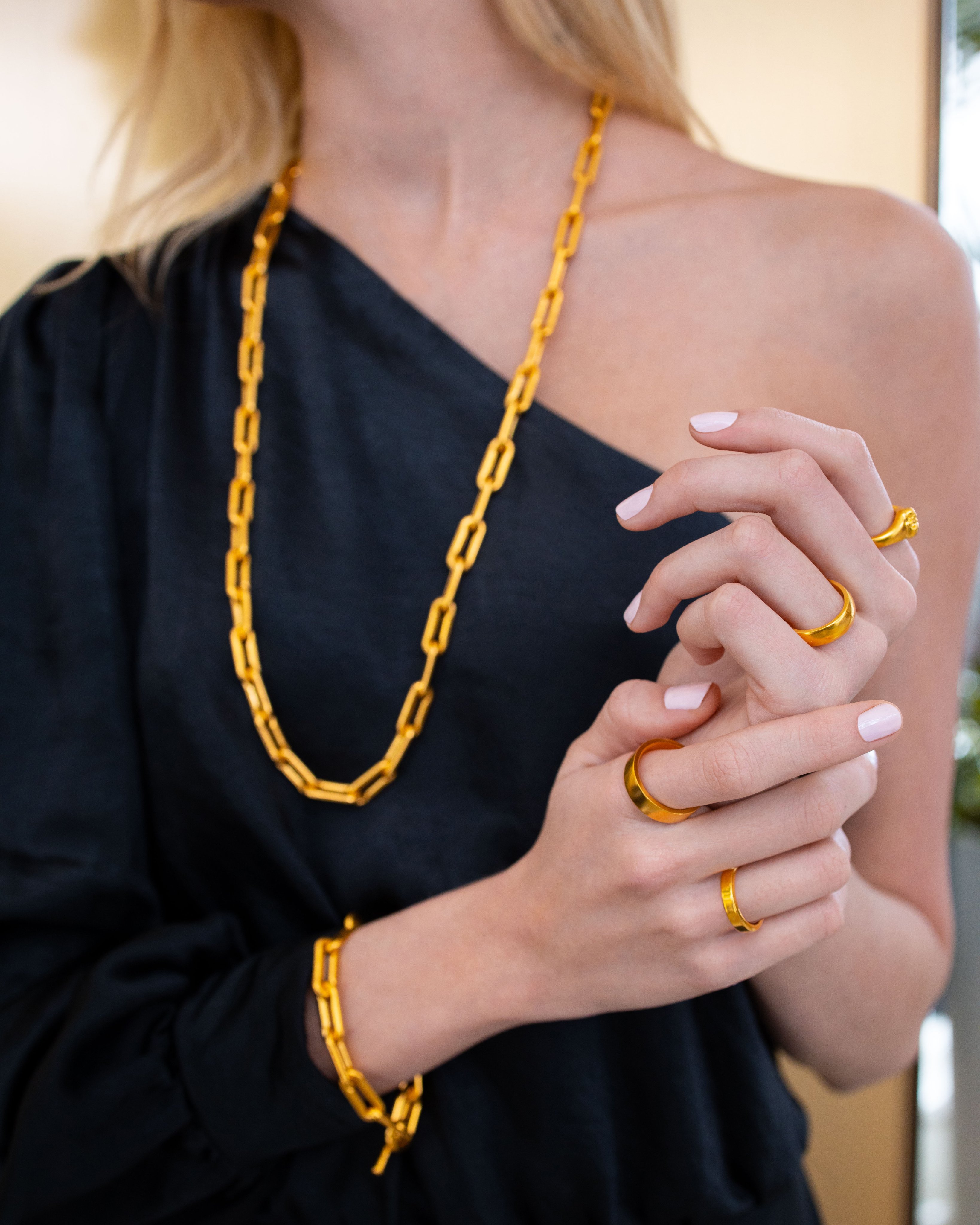 Mene 24 hotsell karat gold