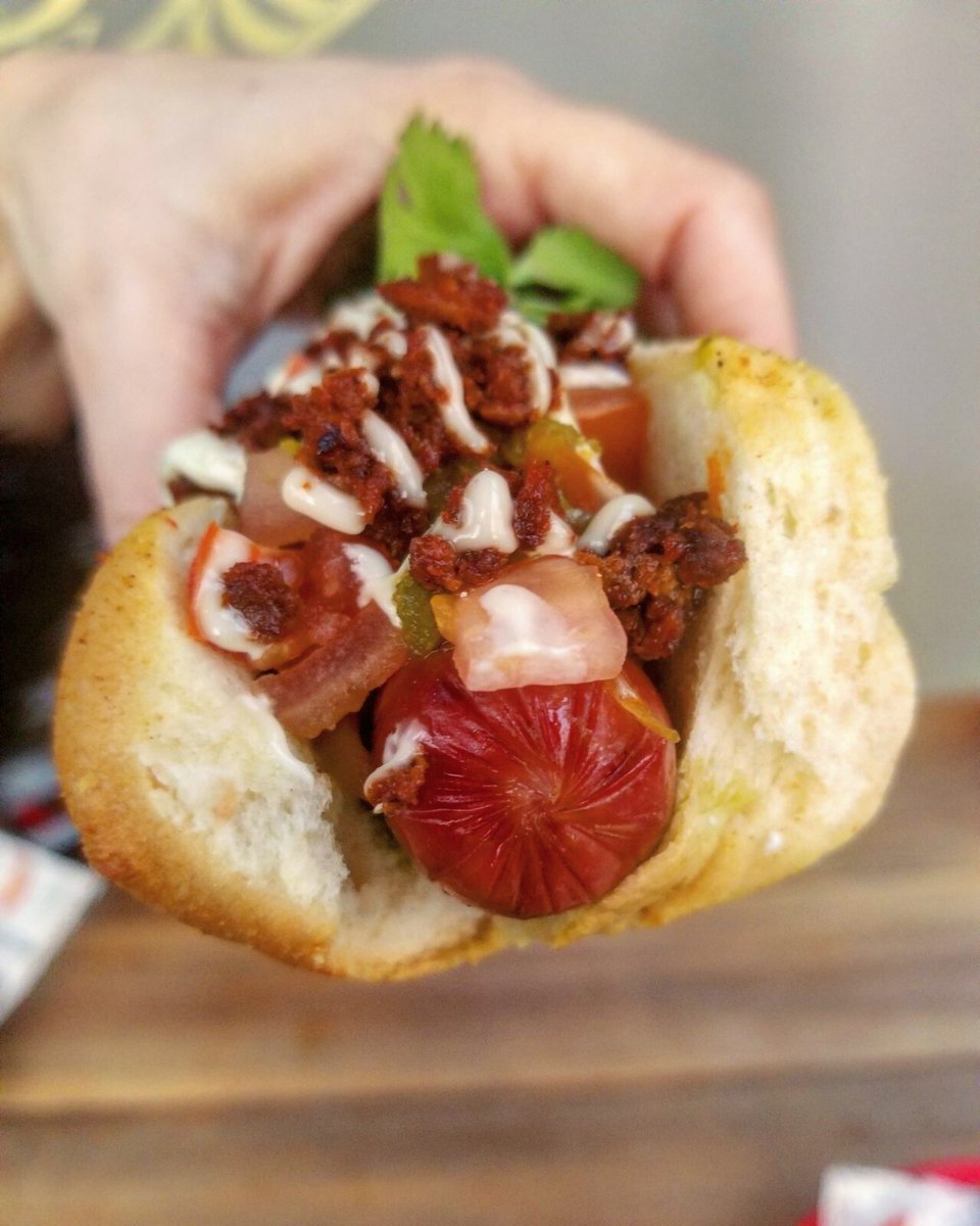 Turn your Monday into an extraordinary one by giving Doggos Gus a visit!