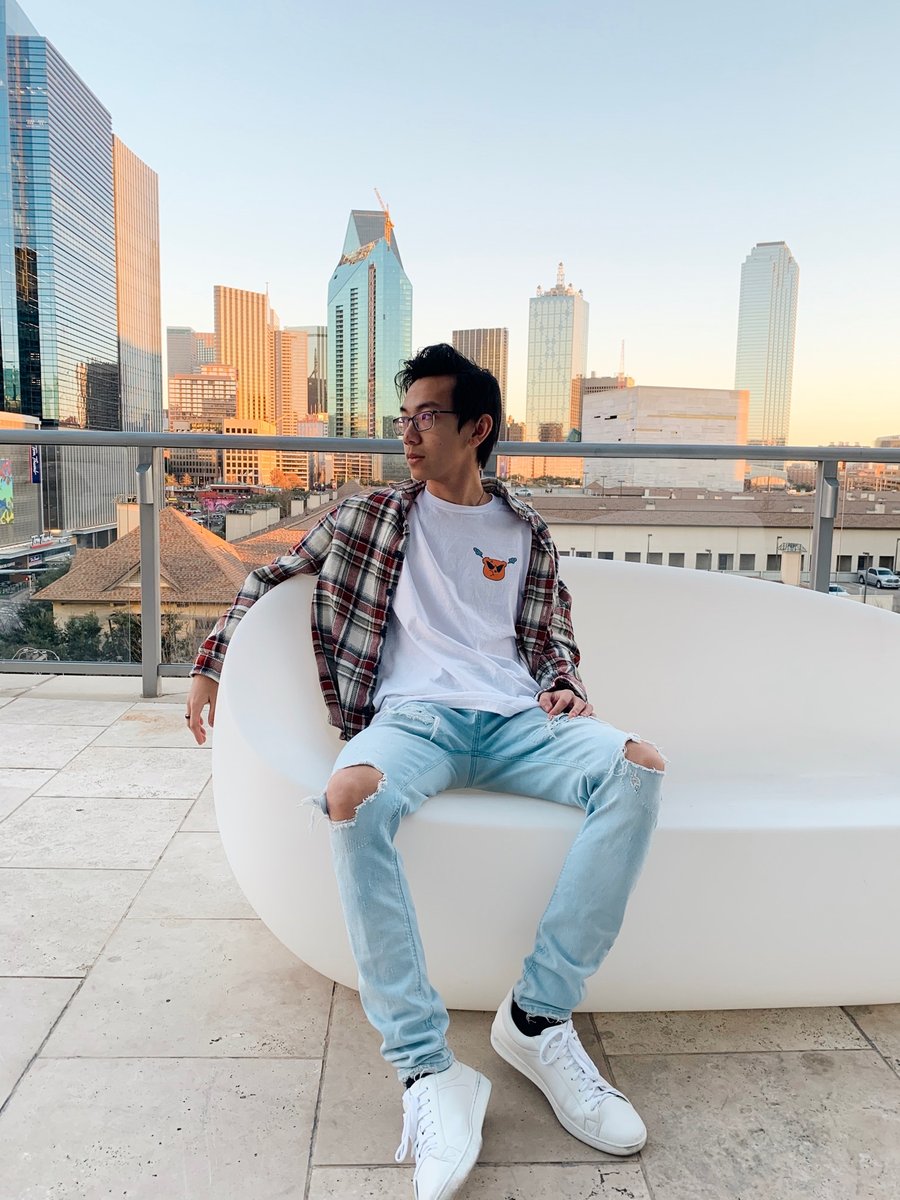HyperApparel's tweet photo. Feeling a little moody now that the holidays are over.😠🐻Shop our "Angry Bear" tee now available in white. https://t.co/MGnsH1mCvo