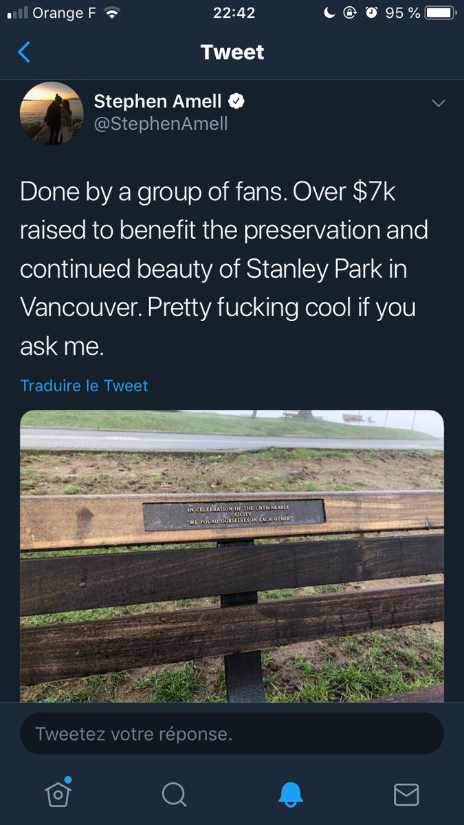 In June 2017, led by the  @OlicityBench team, the Olicity fandom gathered together and raised $7k to benefit the preservation of Stanley Park in Vancouver, and a bench was dedicated for 10 years to celebrate the love of  #Olicity.  #Arrow