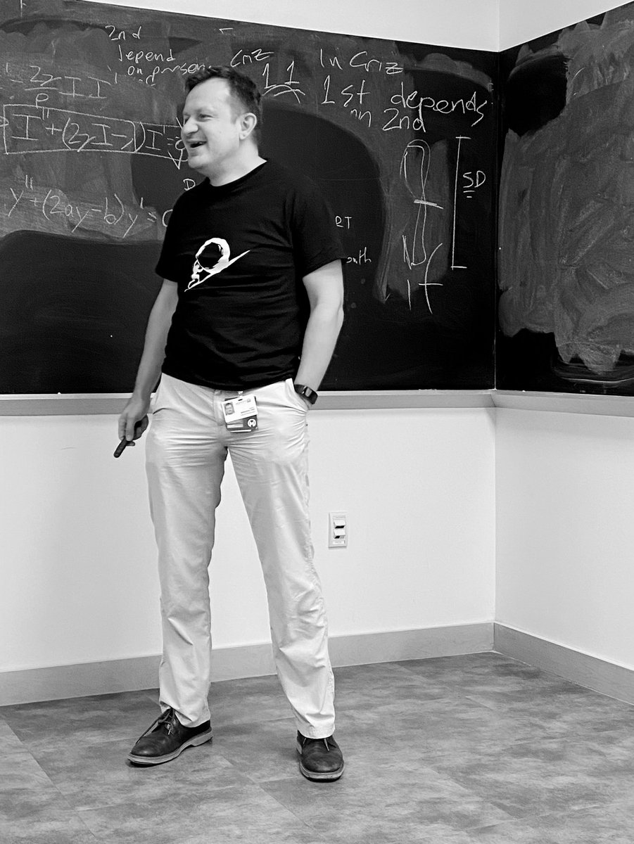 ara_anderson's tweet photo. Now @AndriyMarusyk discusses how we might integrate the selection and differentiation paradigms through the lens of evolution #ThinkFest20 https://t.co/lyPgc5wiWm