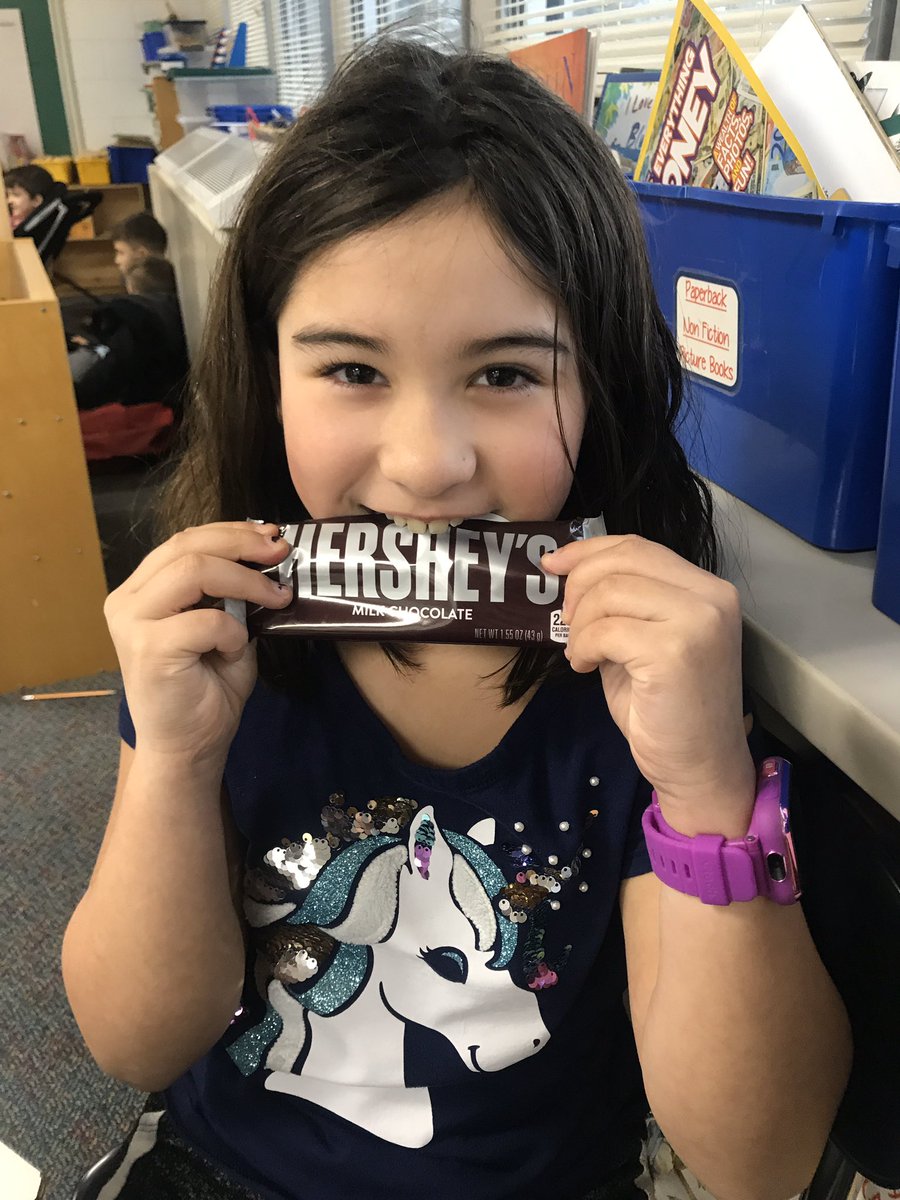 Using <a href="/Hersheys/">HERSHEY'S</a> to introduce fractions! Great visual of parts of a whole! 🍫 @Elmwood_Eagles