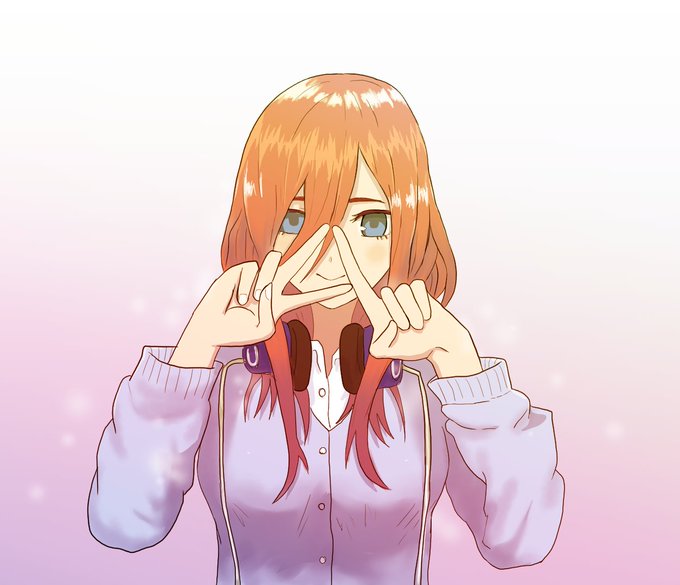 メガネをかけた猫🐱👻さんがTwitterに投稿した中野三玖(五等分の花嫁)のイラスト。