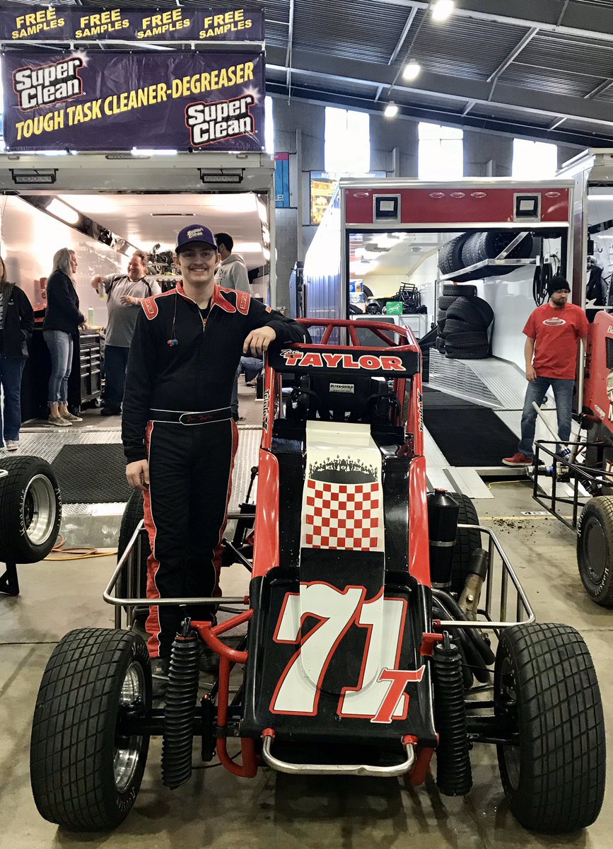 Zac86Taylor's tweet photo. Getting ready to practice at @cbnationals #ChiliBowl2020 
@SuperCleanTeam https://t.co/iShr4CUiVo