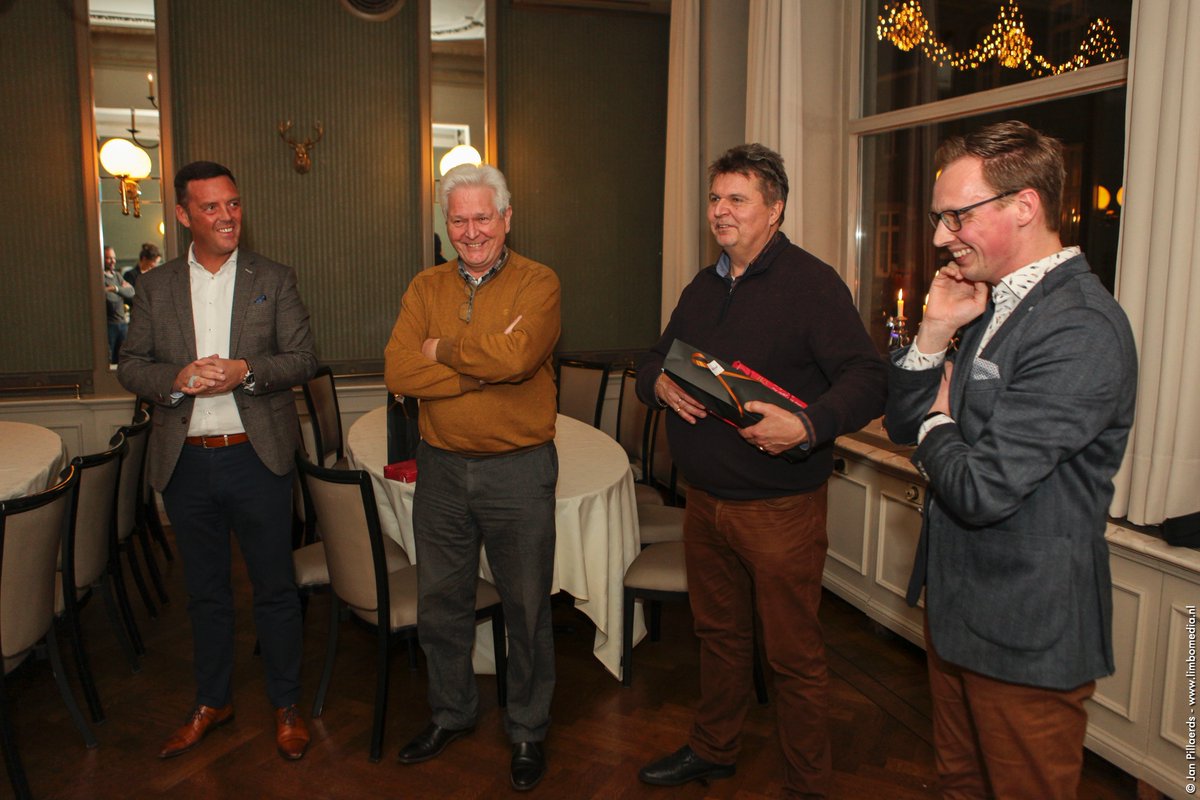 regitel's tweet photo. Nieuwjaarsreceptie Regitel in de Groote Sociëteit.
Toasten op het nieuwe jaar en afscheid nemen van drie bestuursleden: Roland-Ann Van Alphen, Frans van de Korput en Bart van Gruisen. https://t.co/ORbiWSVPeq