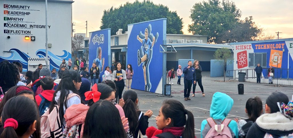 20stDolphins's tweet photo. Welcome back students and parents from @20stDolphins! We look forward to another semester of learning and having fun!! We also want to welcome Ms. Soto, our new 3rd grade teacher to the 🐬 family!
@LASchools @lausd_ldc @PartnershipLA #PS4LAUSD #NewSemester #WelcomeBack https://t.co/bKpplilTLP