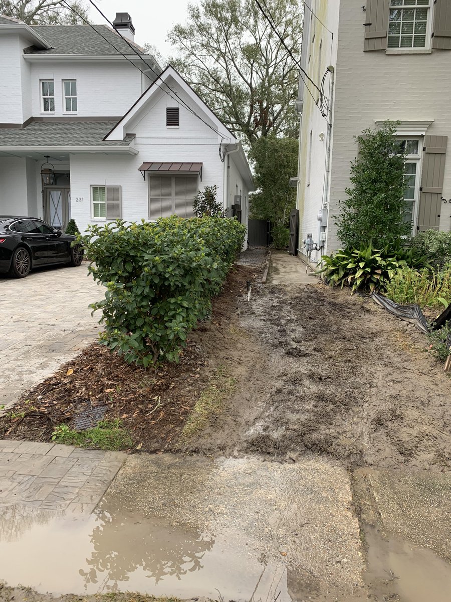 jdogjunkremoval's tweet photo. DIY? Think again. Save the intensive labor for our team 💪🏼#ClayRemoval #SandRemoval
📸: JDog Junk Removal & Hauling New Orleans https://t.co/RVHkuVNSfu