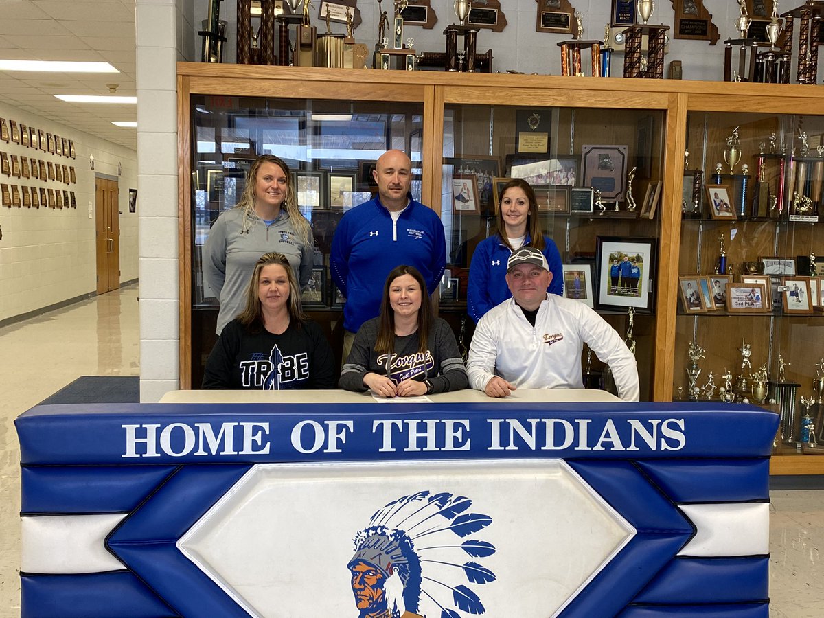 ShaneSimons10's tweet photo. Congratulations Torque Select 2020/ Russellville High School Erica Schweer on signing Her LOI to play softball and continue her education at State Fair Community College! Your coaches and Torque Family are so proud of you! #indians #torque #nowroadrunner https://t.co/1E2XFgWIEV