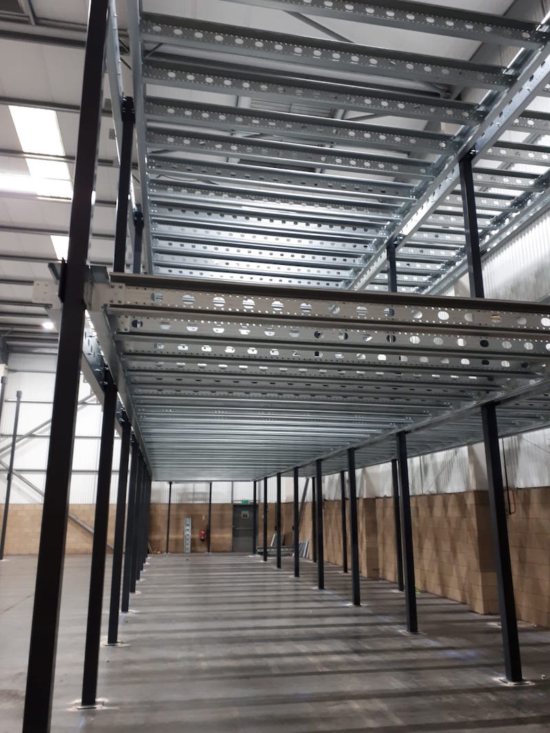 STSStorage's tweet image. After detailed consultation, we decided that the best option for our Client was to install a  two-tier #Mezzanine Floor as this would offer the most #flexiblesolution for the #warehouseexpansion that was required after a brilliant year of growth.  ow.ly/2QcN50xU4BH