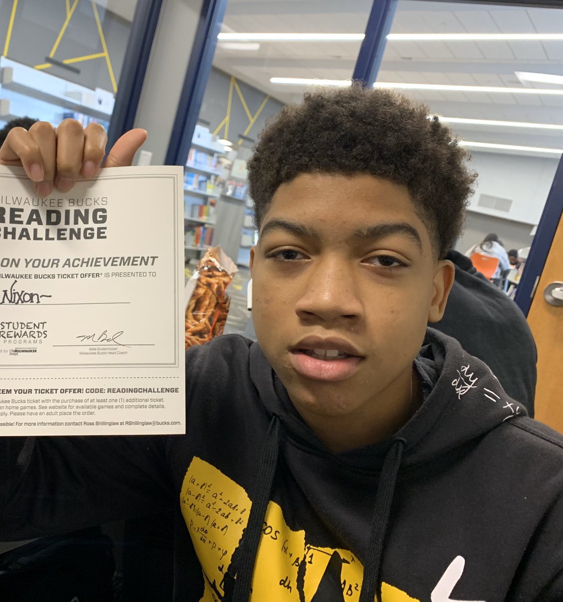 HollyAnnNelson's tweet photo. 1.13.20 Celebrating Semester Reading Strength &amp; Success with our Students at BDHS! #TeamBrownDeer #BDMHSReads @AP_LamBDMHS @WomackBd @BDTeach_Learn @DrDLKerr https://t.co/Da1MZYyG8x