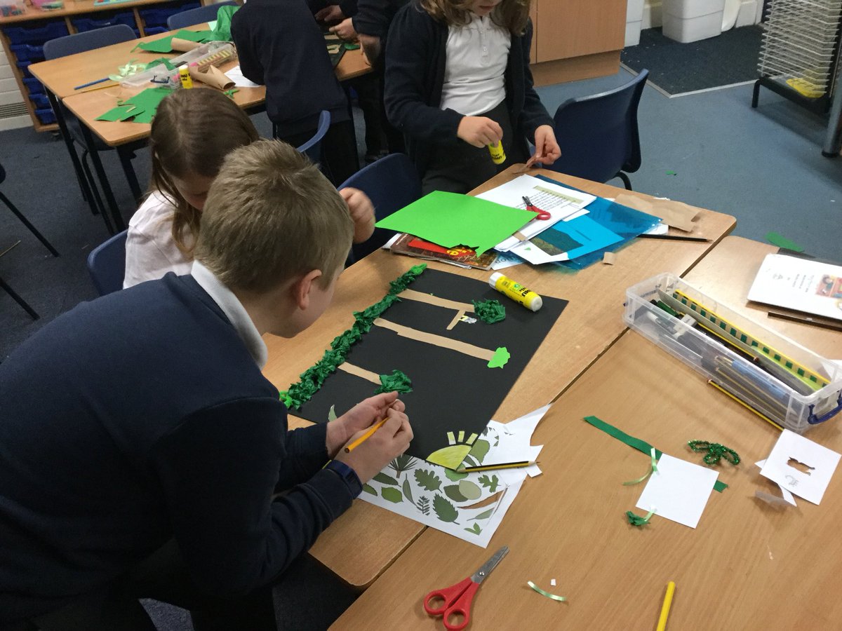 CroxbyPrimary's tweet photo. Meerkats are acquiring knowledge about the four layers of the rainforest. #meerkatmagic #croxbymagic #thisisouryear https://t.co/v5SMNQRow7