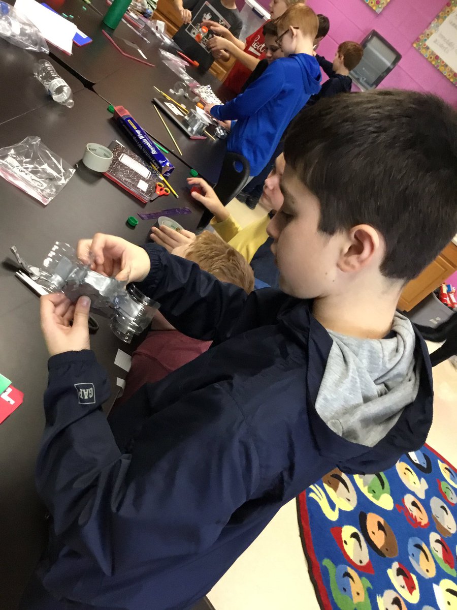 212_Academy's tweet photo. Hydro power and water wheels! #spashzone https://t.co/l41APrPTCF