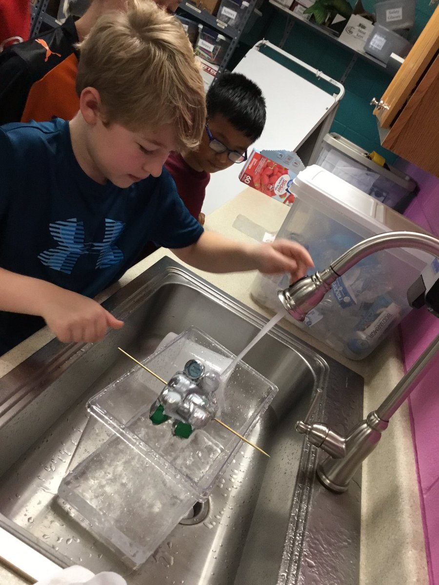 212_Academy's tweet photo. Hydro power and water wheels! #spashzone https://t.co/l41APrPTCF