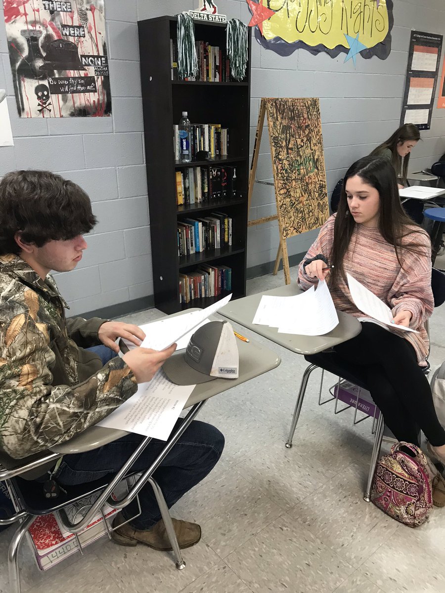 bragg_lindsey's tweet photo. Great tone word activity courtesy of #Modelschools2019 - perfect for today and keeping students engaged ππ€ #LhsPositivelyPatriots https://t.co/KQG90ZWnqB
