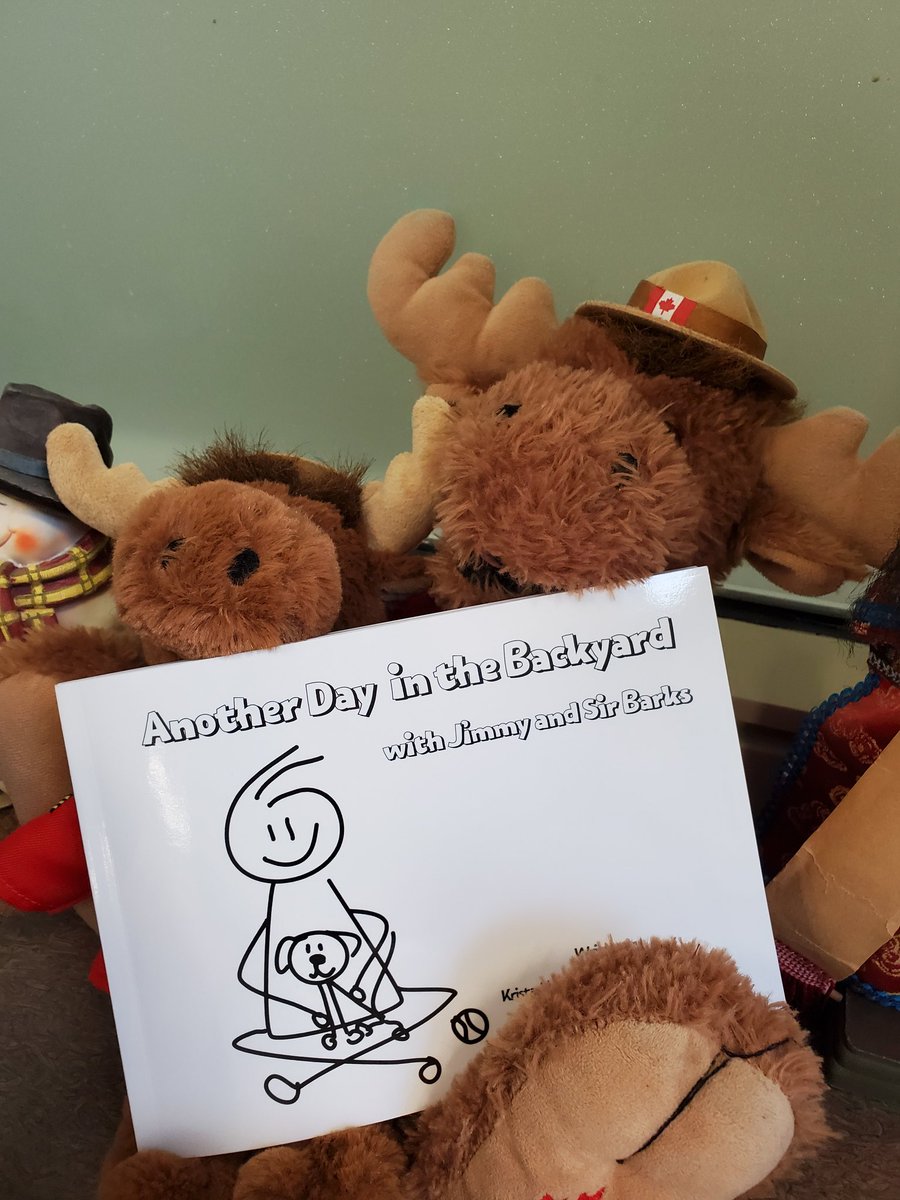 MASclassroom563's tweet photo. Reading second book that got published this holiday season, Another Day in the Backyard with Jimmy and Sir Barks! Discussing plot structure and the kids are writing their own adventures for and with their G1 buddies! @RegPublicSchool @ArcolaDragons #authenticwriting #lovewriting https://t.co/eVn0K0POuQ