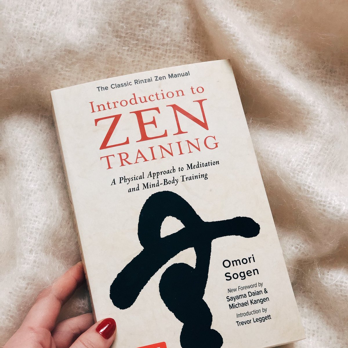 Our weekly giveaways are BACK!

Win an advance copy of INTRODUCTION TO ZEN TRAINING—a text for beginning meditation students by Omori Sogen, one of the foremost Zen teachers of the 20th century.

TO ENTER:
1. Follow <a href="/TuttleBooks/">Tuttle Publishing</a> 
2. Like &amp; retweet

(Ends 1/17/20 at midnight EST)