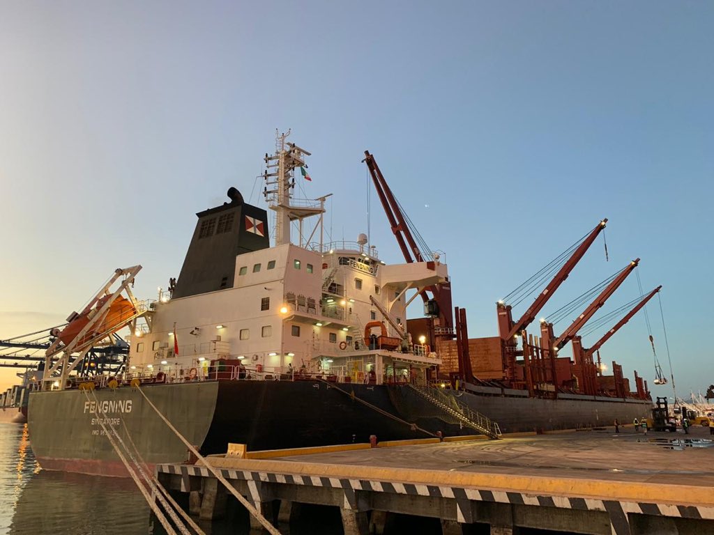 FidelMurilloGO's tweet photo. En el muelle API1 del @portofensenada, atracó el BM FENGNING, procedente del puerto de Los Ángeles, para descargar 6,793 tons de bobinas de lámina
Los consignatarios son 5 empresas establecidas en el region noroeste del país
#MovimientoPortuario https://t.co/UNU7ymCaVn