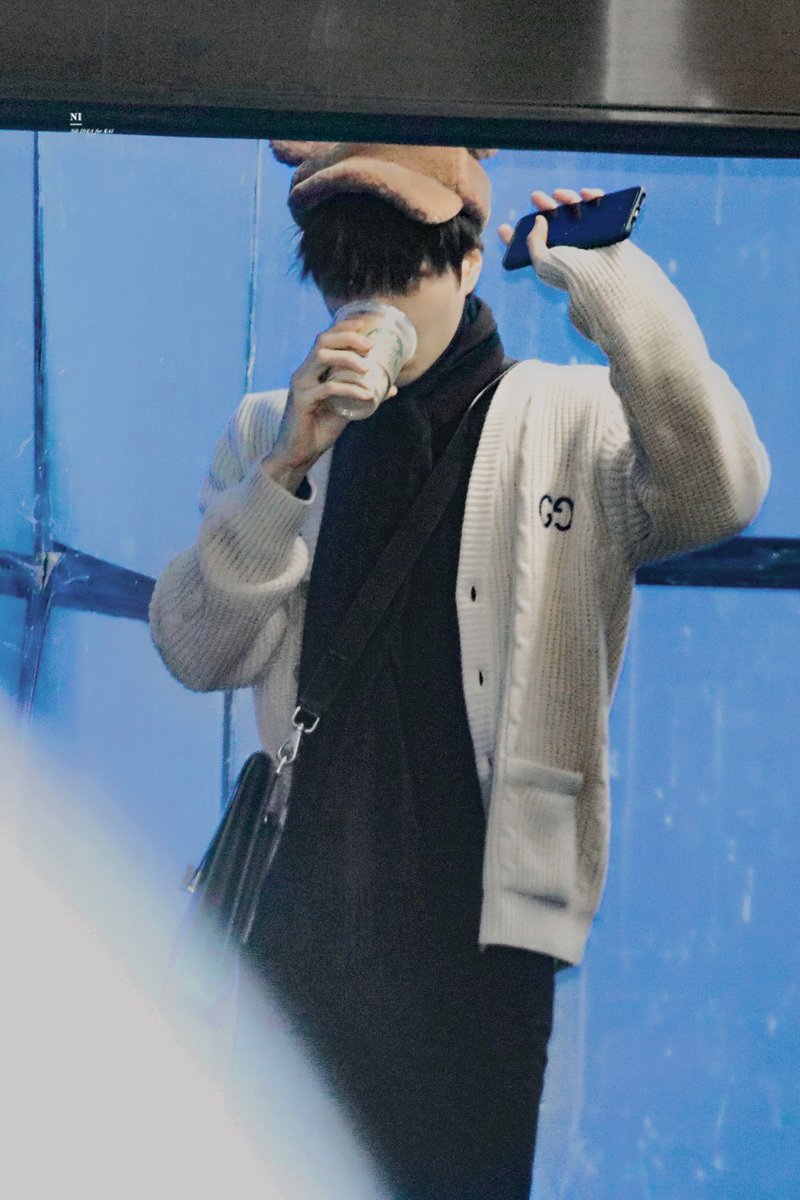 NOIDEA_KAI's tweet photo. 200112 🧸PARTY
종인아 생일 축하한다 나중에도 너랑 같이 많이많이 생일을 보내고 ,그리고도 많이 길을 가고싶고 아름다운 풍경을 같이 보고싶고요.
#카이 #KAI #김종인
#2020KAIDAY 
#HappyKaiDay 
#OurHappinessKAI
#종인아생일축하해
#해피카이데이
#완벽한_주인공_김종인
#카이야생일축하해 https://t.co/NrMfeaDL8j