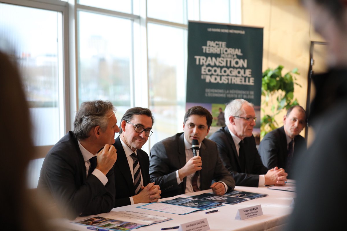 BBellanger76's tweet photo. ✍️ Ce midi, au #Havre je signais le Pacte territorial pour la transition écologique et industrielle en présence de la Secrétaire d'Etat @EmmWargon, du Président @LeHavreMetro @JBGastinne, du @Prefet76 Pierre-André Durand et d'autres partenaires économiques et institutionnels. https://t.co/wjt7KTL4dO