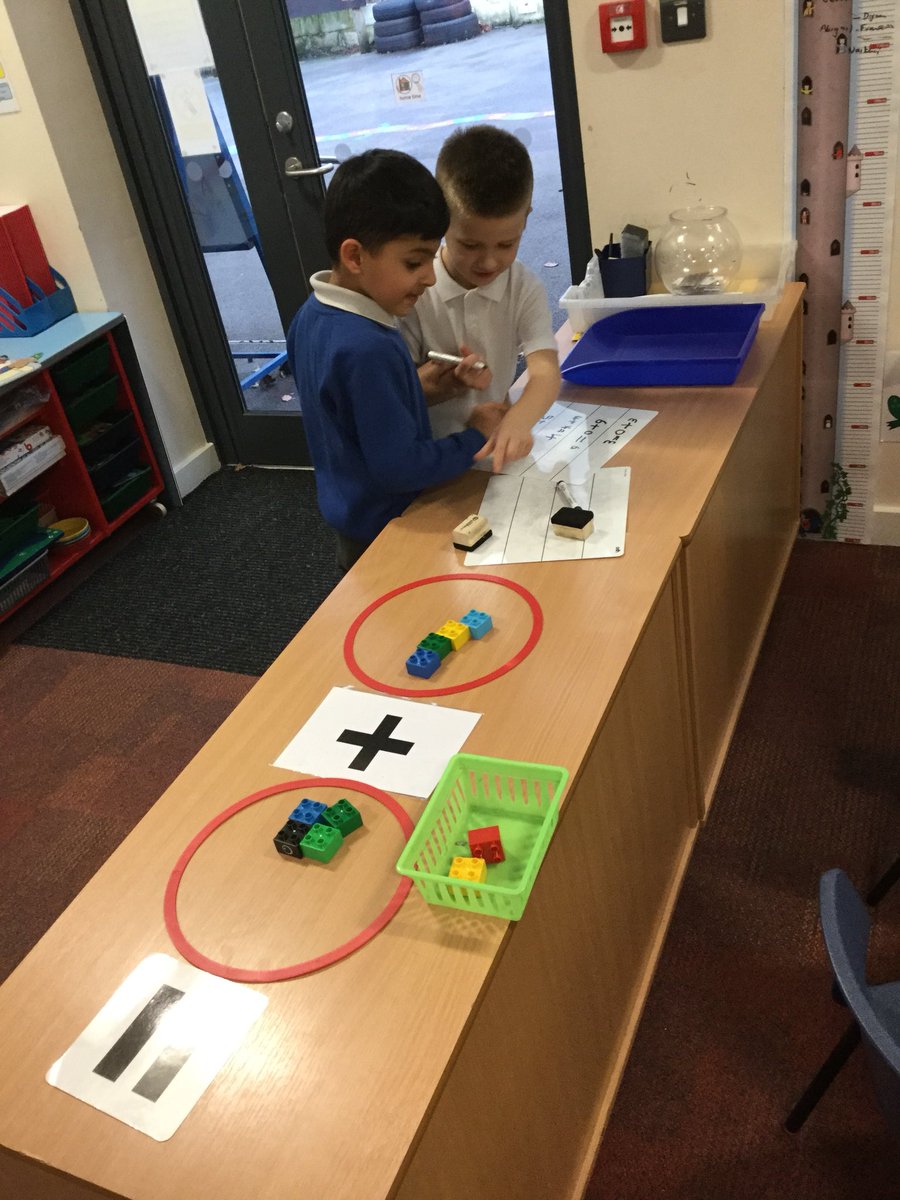 gfprimarycov's tweet photo. RW are working hard on a Monday! We are putting our new found addition skills into practice. #GFYR #GFMaths https://t.co/ZuCQRMu2vj