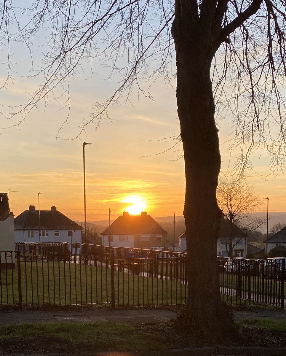 lizrich21's tweet photo. Day 13 no “Ride &amp; Stride” to school today lovely cold but sunny morning on the way there ☀️different story on the way home though heavy rain ☔️&amp; wind blowing a hoolie 💨 @ciarakellydoc #100daysofwalking #stormontheway #Throckley https://t.co/K0oVuYRhSf