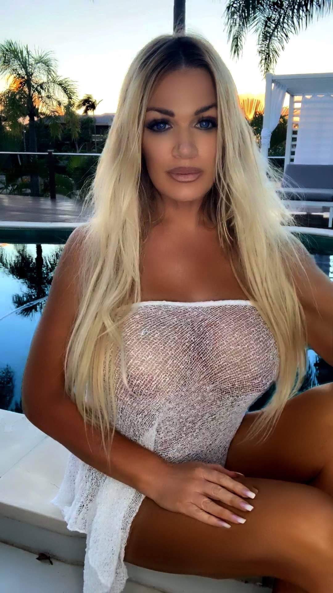 Gina Stewart on X: $250,000 raised so far . Anyone donating from today  will receive a download link to an incredible image from my 2020 Nude  Calendar!Just donate to one of the