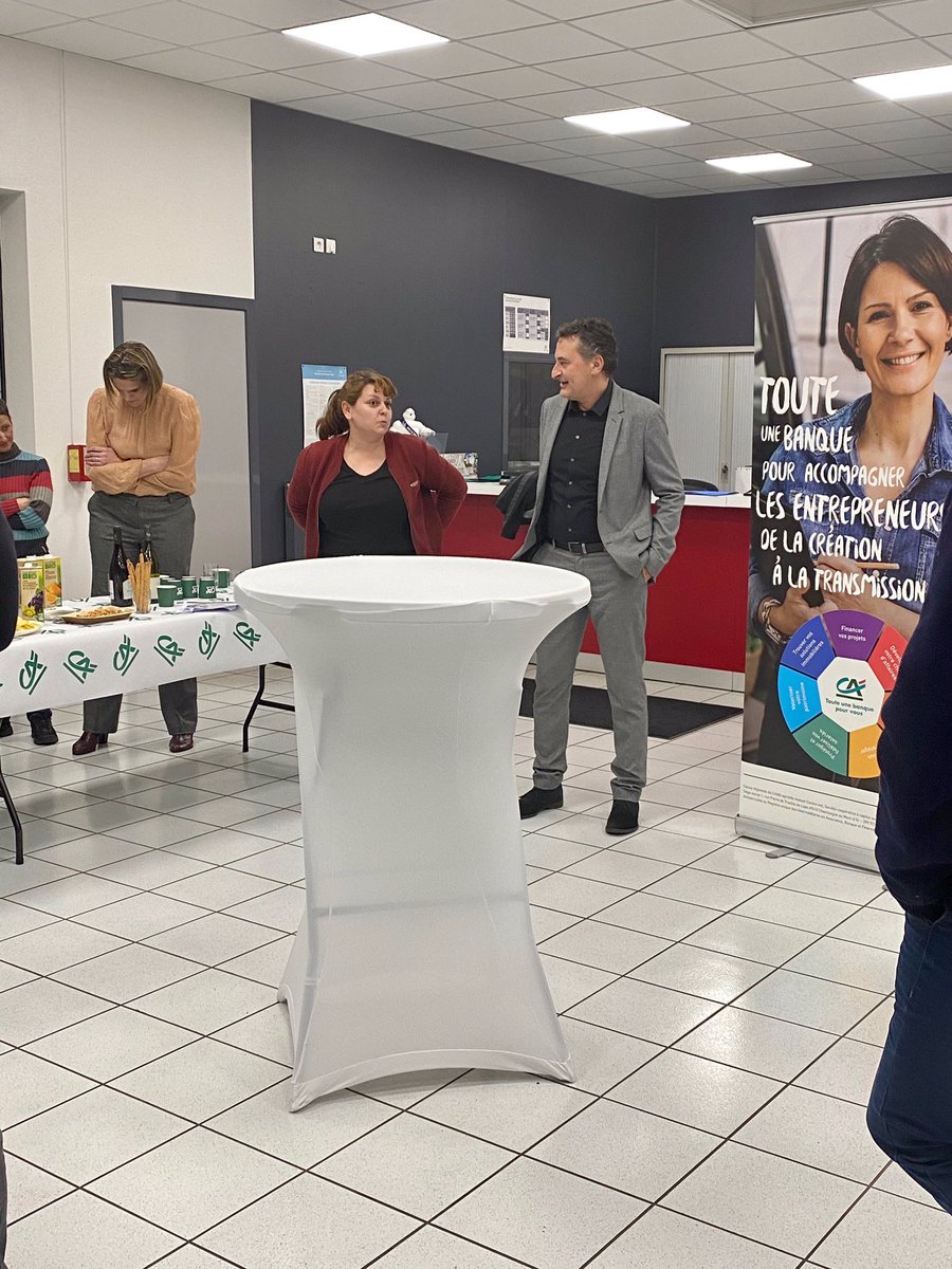 1er Afterwork de l’année - des administrateurs et collaborateurs engagés auprès des entrepreneurs du territoire <a href="/ca_centrest/">Crédit Agricole Centre-est</a> créateurs de valeurs et de lien en proximité!