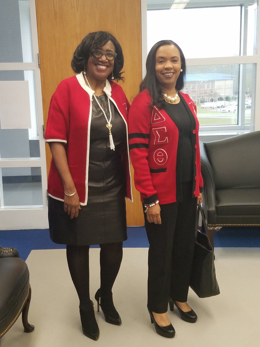 Gwen Sanders (@GwenSan70792968) Twitter