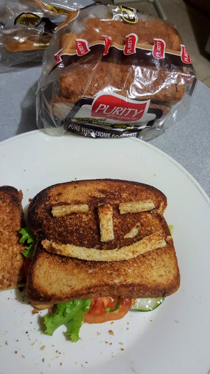 ShanniBudd's tweet photo. Having fun with food #DiPurityWay @PurityBakeryJam https://t.co/yvKx5V37ZN