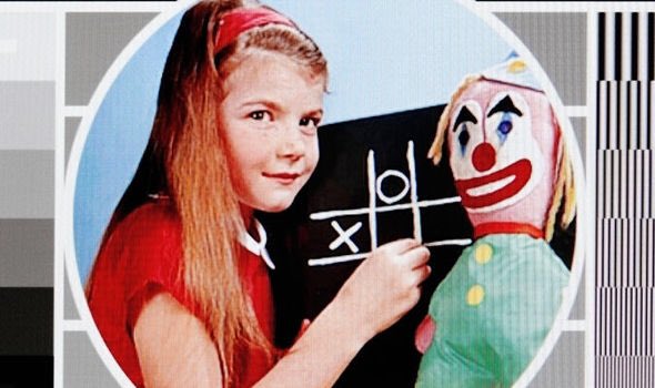 blondechick_0's tweet image. #testcard  tv test card clown as an adult..! ( gave me the creeps when I was younger!) #clown