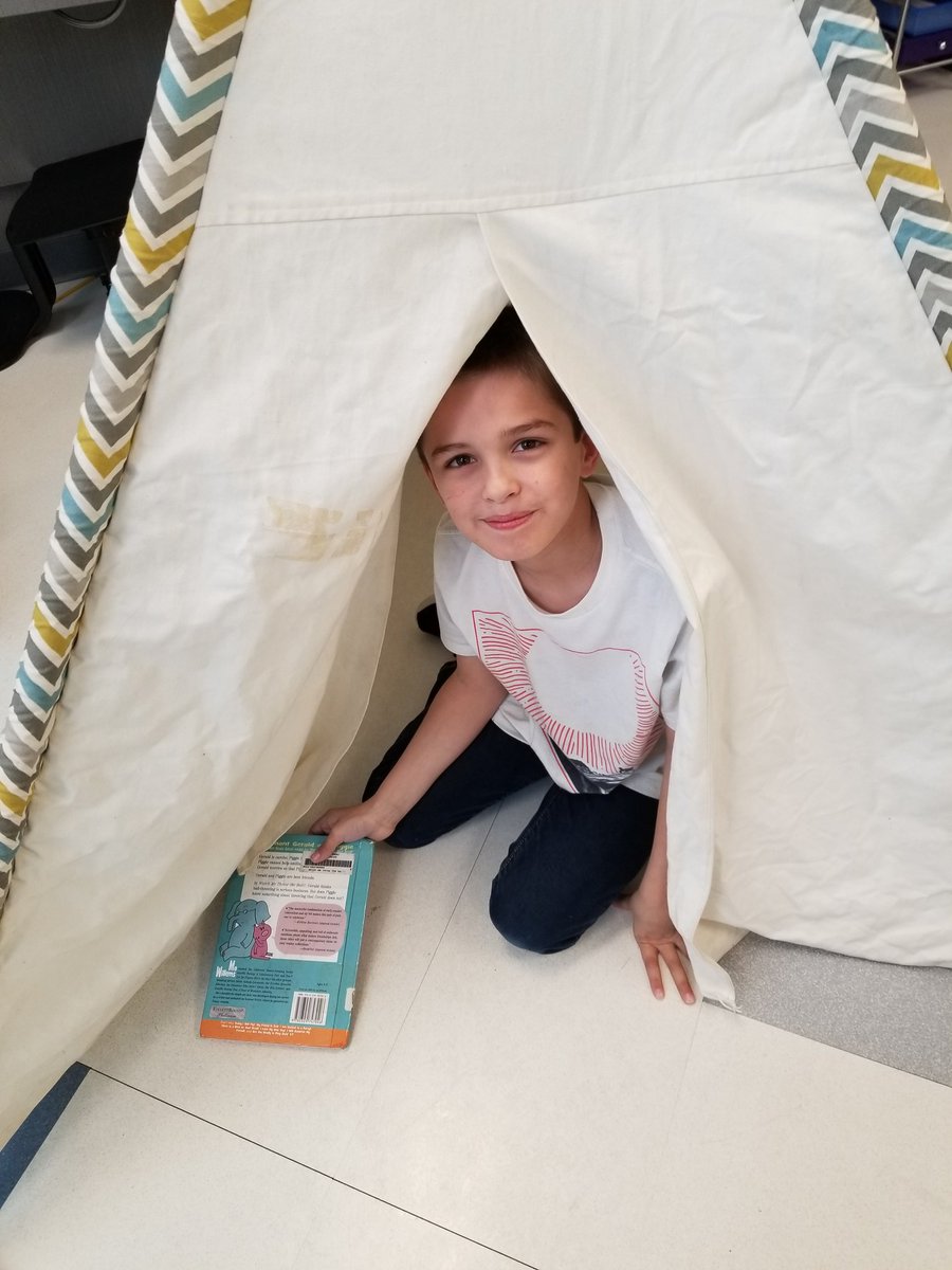 𝕄𝕣𝕤. ℍ𝕖𝕝𝕞𝕤 tweet media