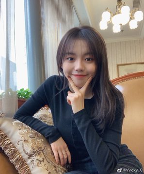 QQFAN2020's tweet photo. Name : Wèi Chén
Birth : 2000.7.5
Group : YG
Favorite Artist : BLACKPINK, BIGBANG
#WeiChen #YG https://t.co/7liYpLqbk7