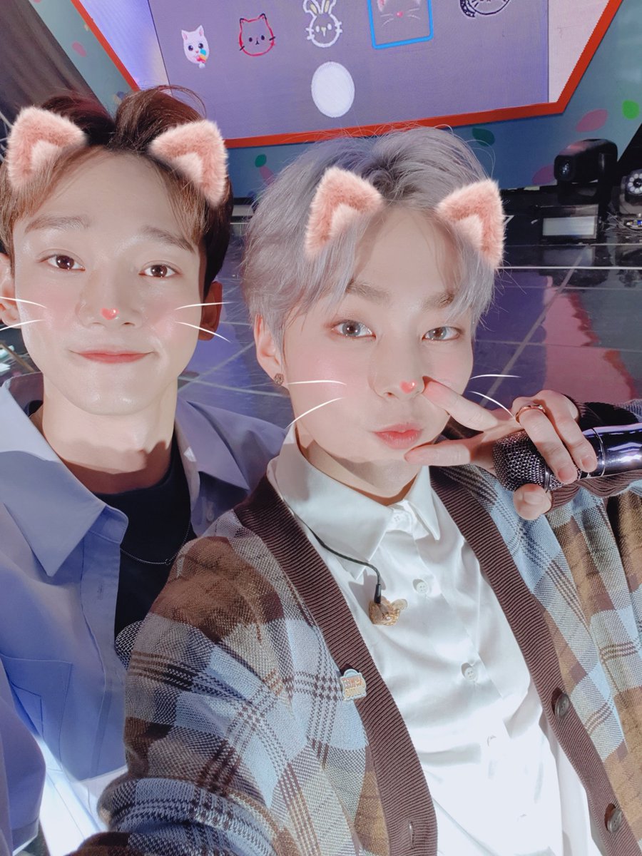 WhiteMe9's tweet photo. Este bebito va a tener un bebito!!! 
Les juro que no puedo con toda mi emoción, me siento tan orgullosa y feliz por el.
#PSSSPSPSPSSSSPSPSPS_FOR_CHEN #CongratulationsChen #CongratulationsJongdae ♥️♥️♥️♥️♥️ https://t.co/xhsEr6reyS