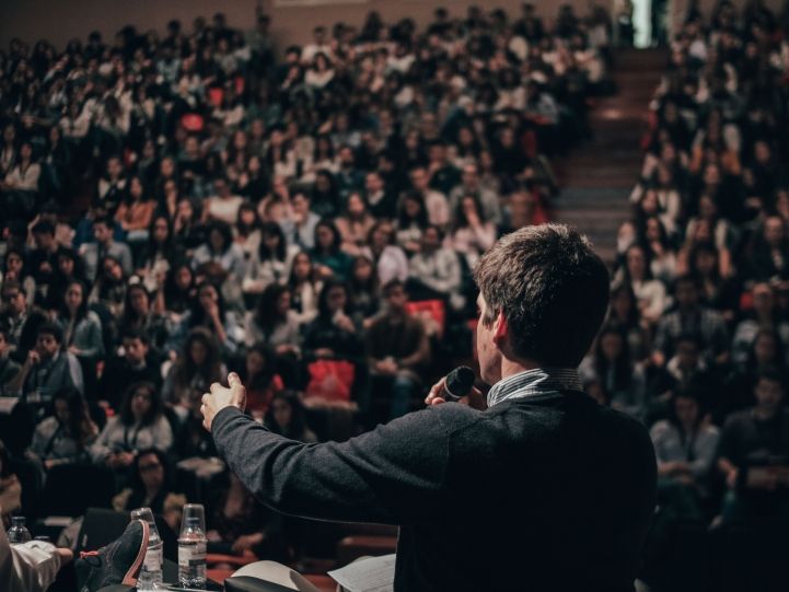 WEBINAR (1/30 3pm EST): “From Public to Private: Three Perspectives on Free Speech on Campus”. Conversations around campus free speech continue, especially during a presidential election. Hear perspectives on free speech issues from various institutions! buff.ly/2NBTkIf