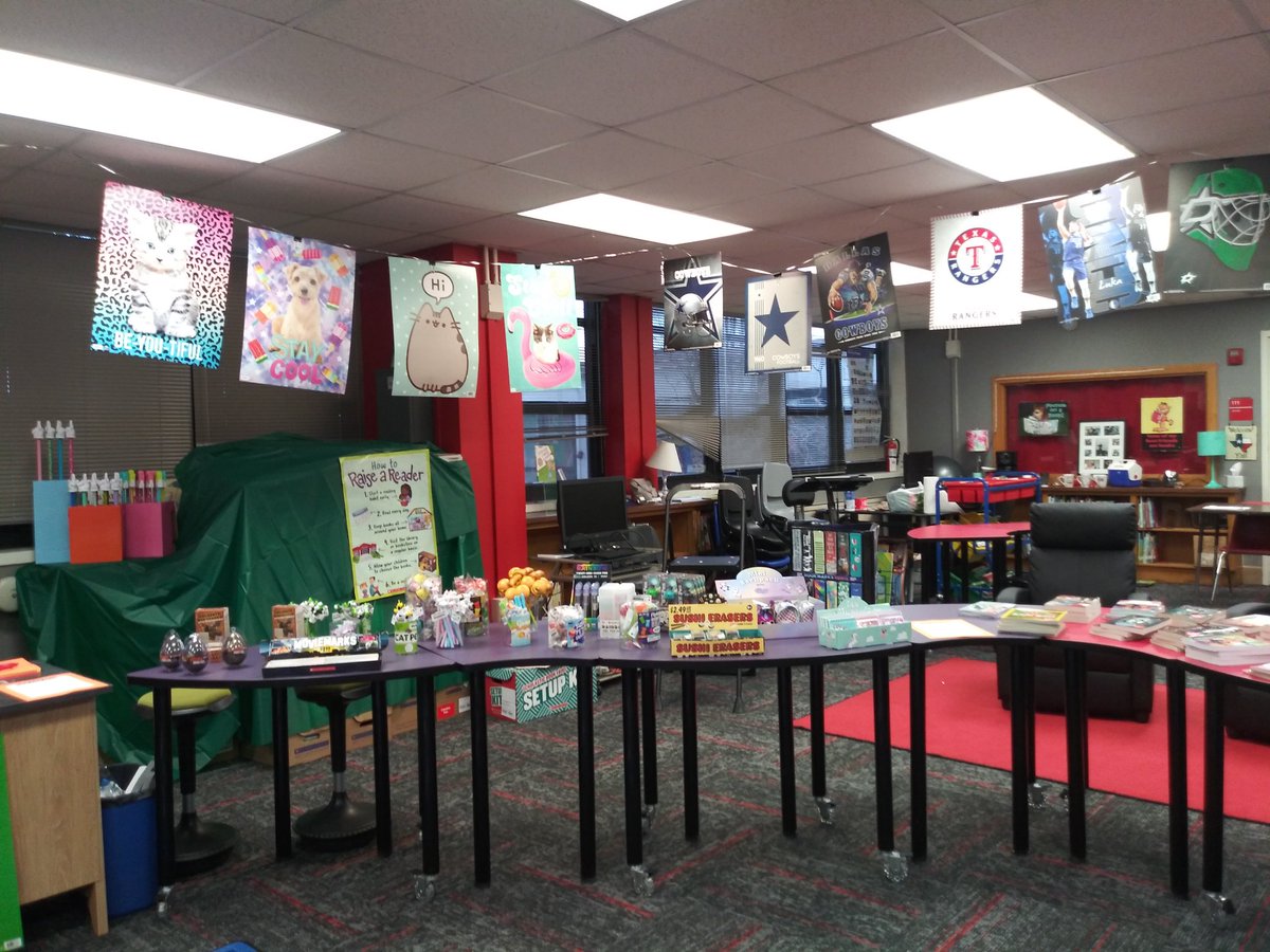 JuliusDorseyLib's tweet photo. The new furniture sure does look fantastic with the book fair all set up! Dorsey's Library Winter book fair will be open all next week, 8:30-3:30 daily. Thursday night it will be open later for parent conference's. Make sure to stop on by! @JuliusDorseyLib @WolfpackIreland https://t.co/lgKtDORurK
