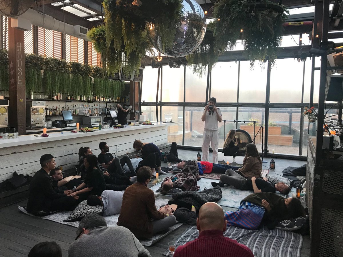 FlashClubDC's tweet image. Thanks to all of you who came and started a brand new day &amp;amp; decade with us at Flash this past New Years&apos;. The love is real 🖤 Hope you&apos;re ready for another 365 nights of moving &amp;amp; shaking with us. 

____________
#FlashLifeDC #FlashLife #FlashDC #FlashClubDC