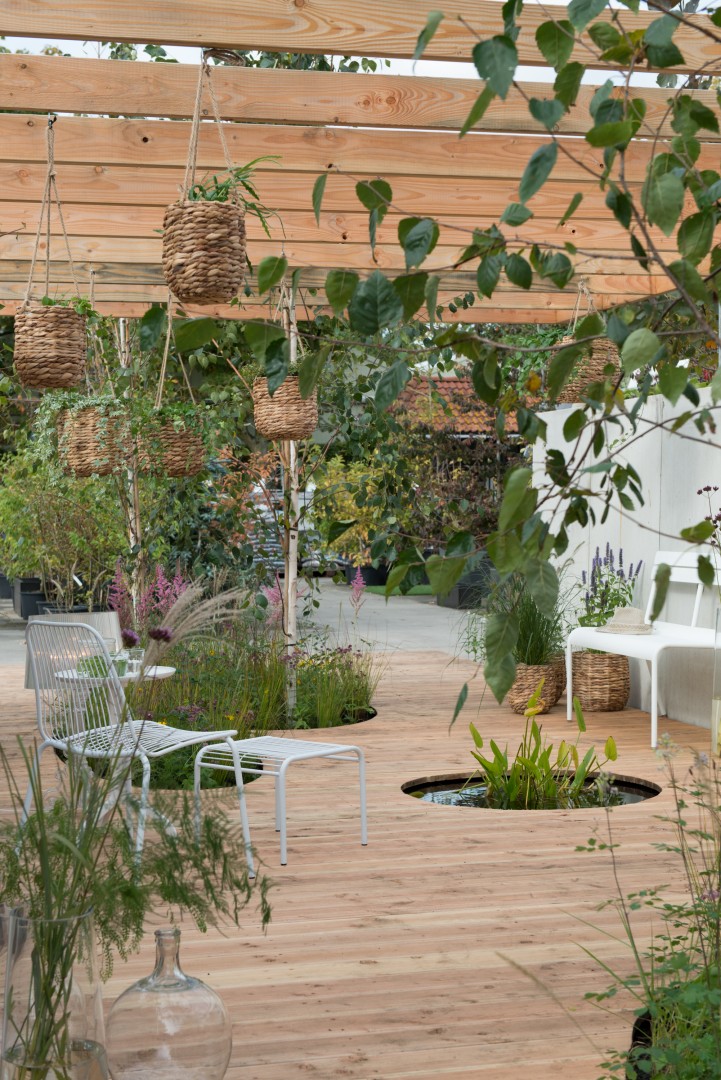 StijlvolStyling's tweet photo. Tuin inspiratie | De tuintrends van 2020 - Rustgevend, urban รฉn mix van culturen - https://t.co/6aeWpYcPNx
#tuin #tuininspiratie #tuinidee #buitenleven #wonen #tuintrends
Fotocredit: Tuinbranche Nederland/Maayke de Ridder https://t.co/6571M7ULQ7