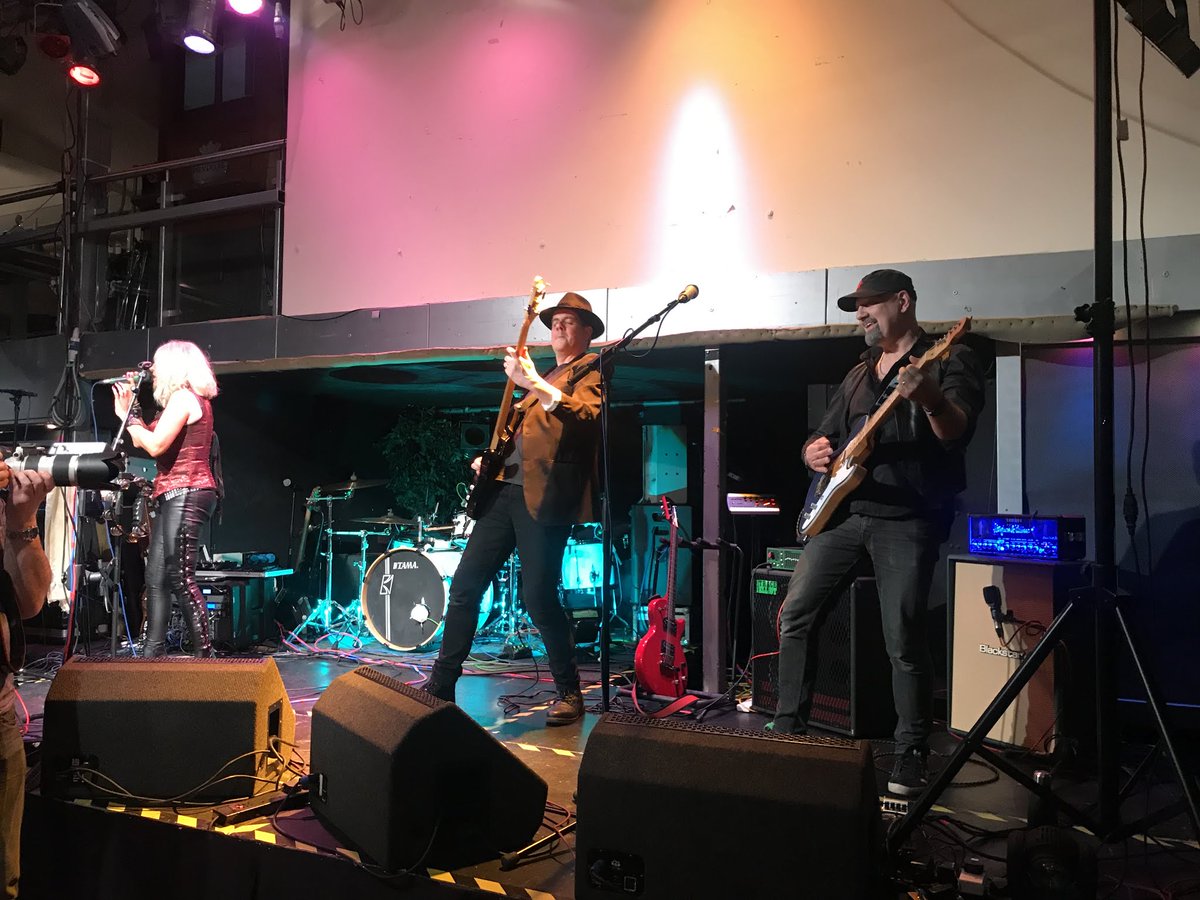 AfterDigitalUK's tweet photo. On Friday night, our @steveplummer8 and his band, Shardlake, played an awesome gig at Glasgow's The Ferry  👏 🎸 https://t.co/JXi2IaRqYM