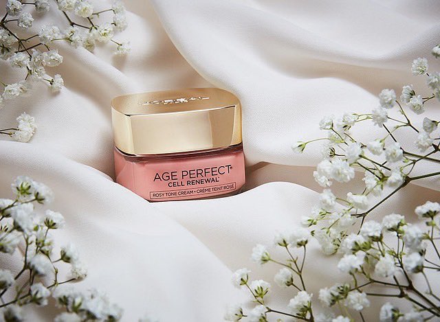 BeautyLeeBar's tweet photo. #hellobeauties what is everyone favorite rosy-tone moisturizers 🧴

• https://t.co/RSbQkoowd8

#beautyleebar #rosytonemoisturizers #loreal #lorealmakeup #skin #dryskin #rosycomplexion #comment #tag #beautypage #beautyblogger #review #moisturizer #explorepage #lorealparis https://t.co/cw7rg4mn5M
