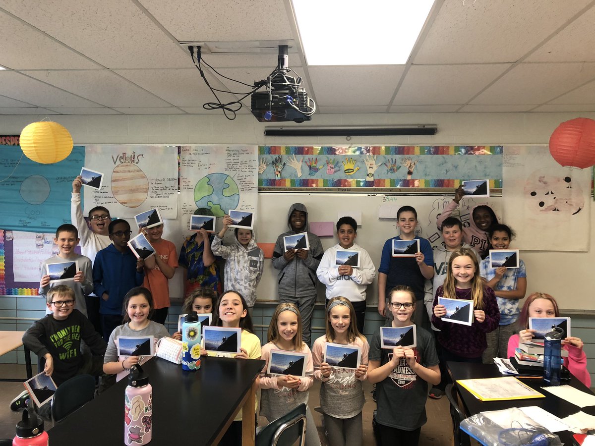 Bluey5thGrade's tweet photo. Our second math mountain climb is complete! Tethered together! Leave no one behind! @williamsroom23 https://t.co/oVRFDNOetE