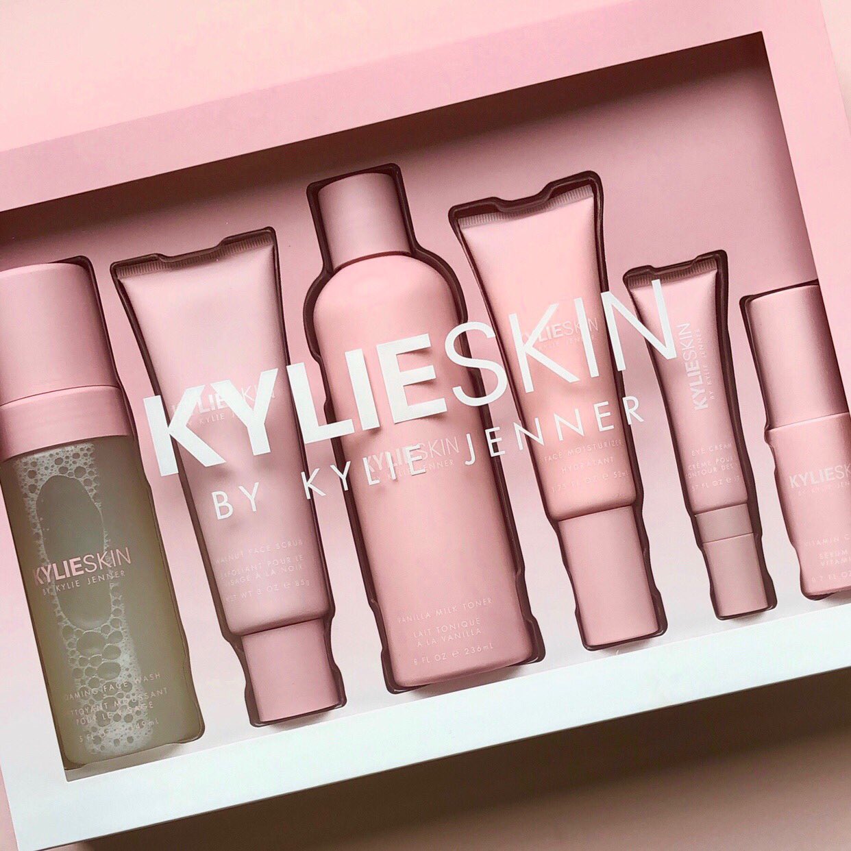 Kylie Skin on Twitter: "BACK IN STOCK 💗 shop Kylie Skin Set now! plus a  restock of the lips travel case 💋 https://t.co/OtVrS73XPI  https://t.co/ipL7dnTcxq" / Twitter