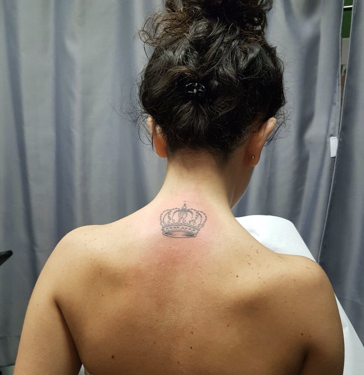 queenmistress_'s tweet photo. Brutti imbecilli sapete davanti a quale regina inchinarvi #Queen #mistress #queenmistress #moneyslave #femdom #money #subhuman #italianmistress #slave #humiliation #paypig #retweet #financialdomination #financialhumiliation #domination #tattoo #italianslave #moneymistress https://t.co/C7PrvlBqX1
