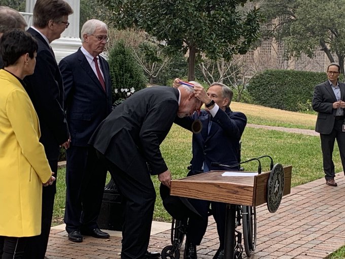 View image on Twitter