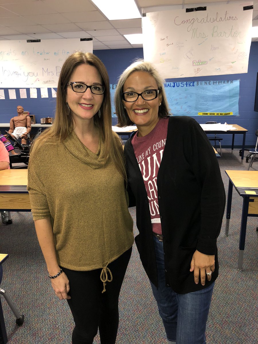 mendi_camacho's tweet photo. Bringing back some valuable info from the AP Summit by the Sea. Proud to be an AP teacher in Florida. @CollegeBoard @tfullervcs https://t.co/CcnDSSYycq