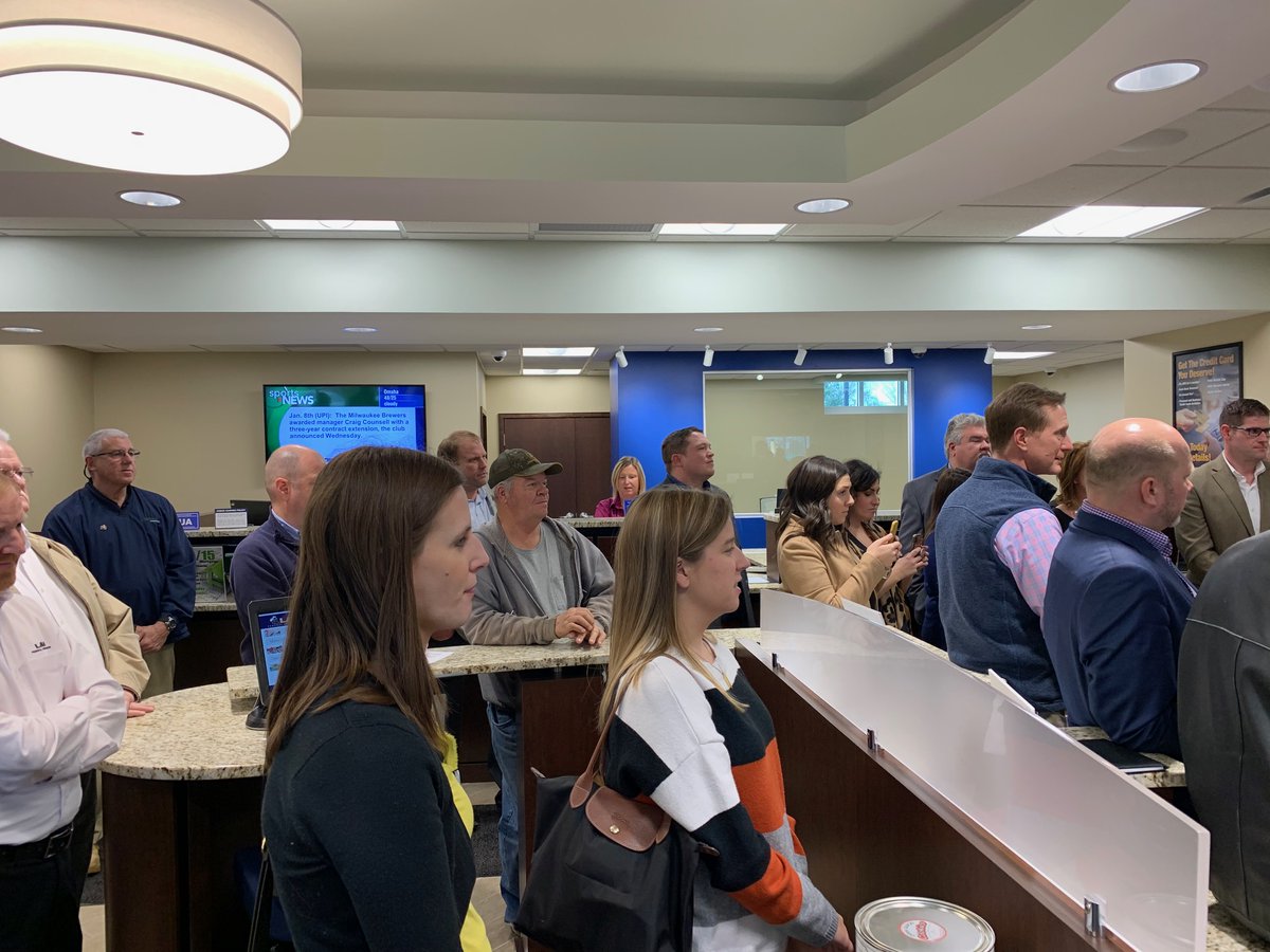 K4Arch's tweet photo. Congratulations to our Clients and Friends at @LNFCU on the Grand Opening and Ribbon Cutting of their New Albany, Indiana Branch! Thanks you for your continued trust and confidence in the K4 Team. Best wishes for continued success! https://t.co/IHabEcLz6Z