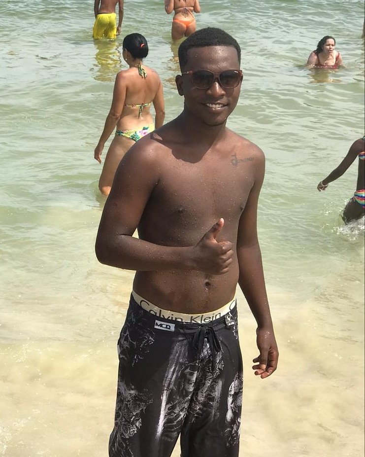MauraoSj's tweet photo. A liberdade é um dos dons mais preciosos que o céu deu aos homens....😎🏖️
#TTRlk https://t.co/BmEMuJPY2q