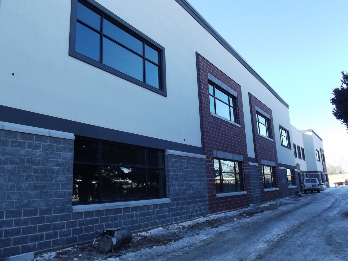 FoxBlocksICF's tweet photo. Update on Roy Junior High: the 1st school in Utah being built out of ICFs- about 140,000 sq. ft of #FoxBlocksICF used, 1/2 of the roof is on and some of the exterior walls are receiving finishes thanks to IMS Masonry. https://t.co/P3xnScqofk