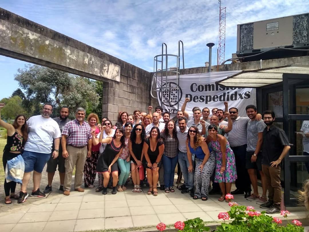 JIAte_Inti's tweet photo. ¡LXS DESPEDIDXS DE INTI FIRMAN SUS REINCORPORACIONES!
Informamos que en el día de hoy se ha dado inicio a las firmas de los convenios  de reincorporacion de nuestrxs queridxs compañerxs despedixs... (+👉https://t.co/lwlrmuYbTR)
#EnIntiNoSobraNadie
@despedidxs https://t.co/kLajZfuq2V